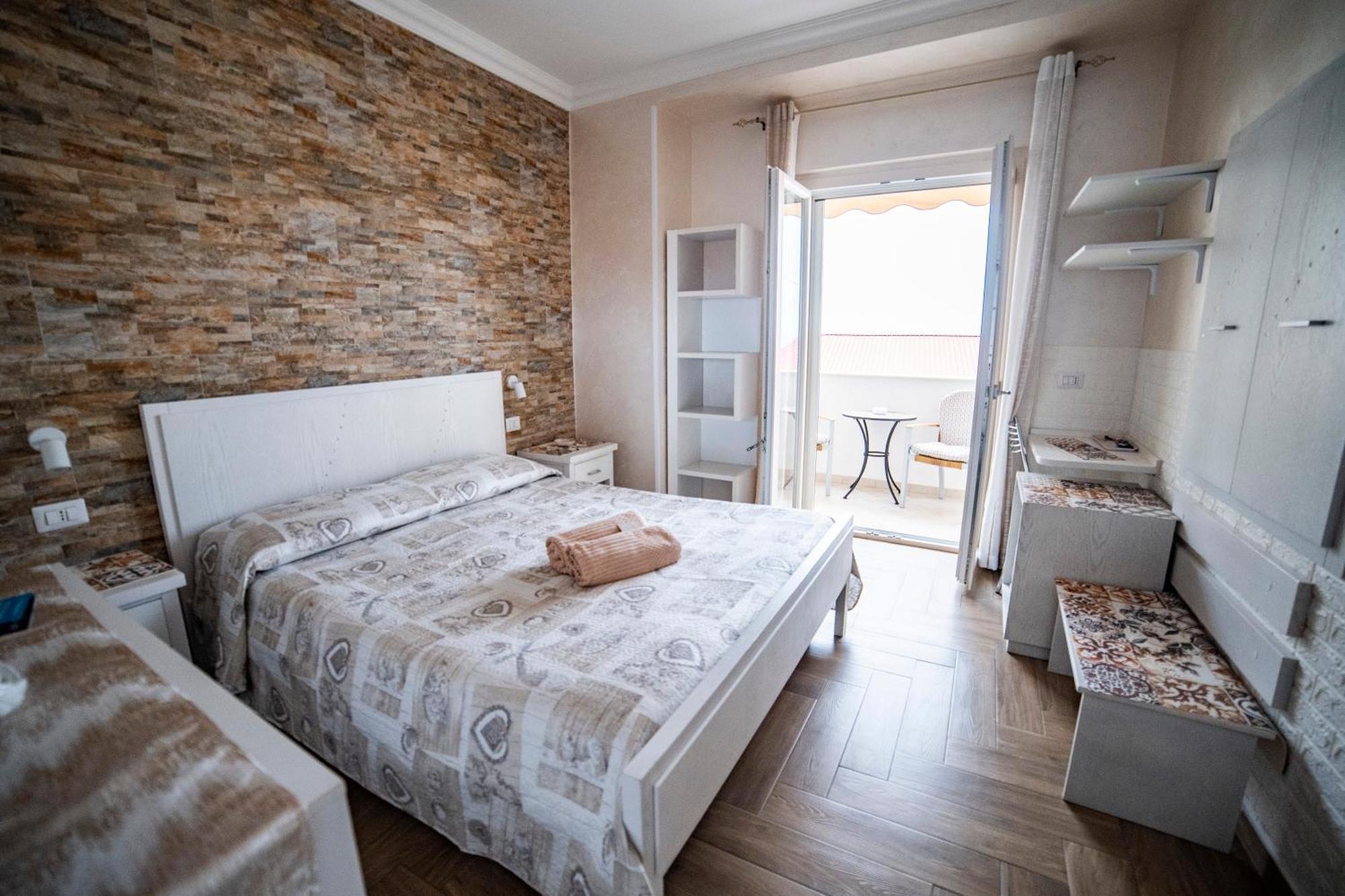 トロペーア ラ ペルラ デル ティレーノ Bed & Breakfast エクステリア 写真